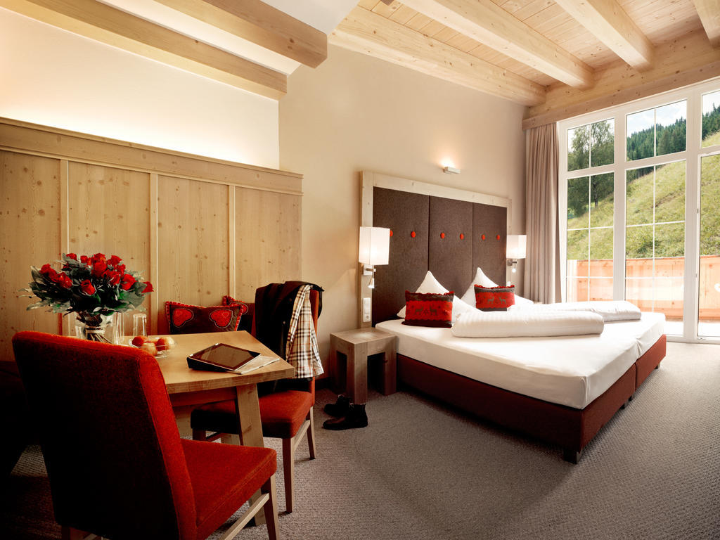 Hotel Forsthofgut Leogang Kamer foto