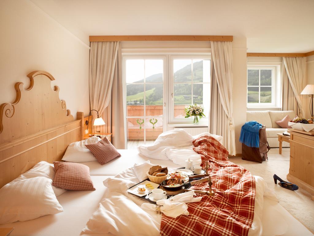 Hotel Forsthofgut Leogang Kamer foto