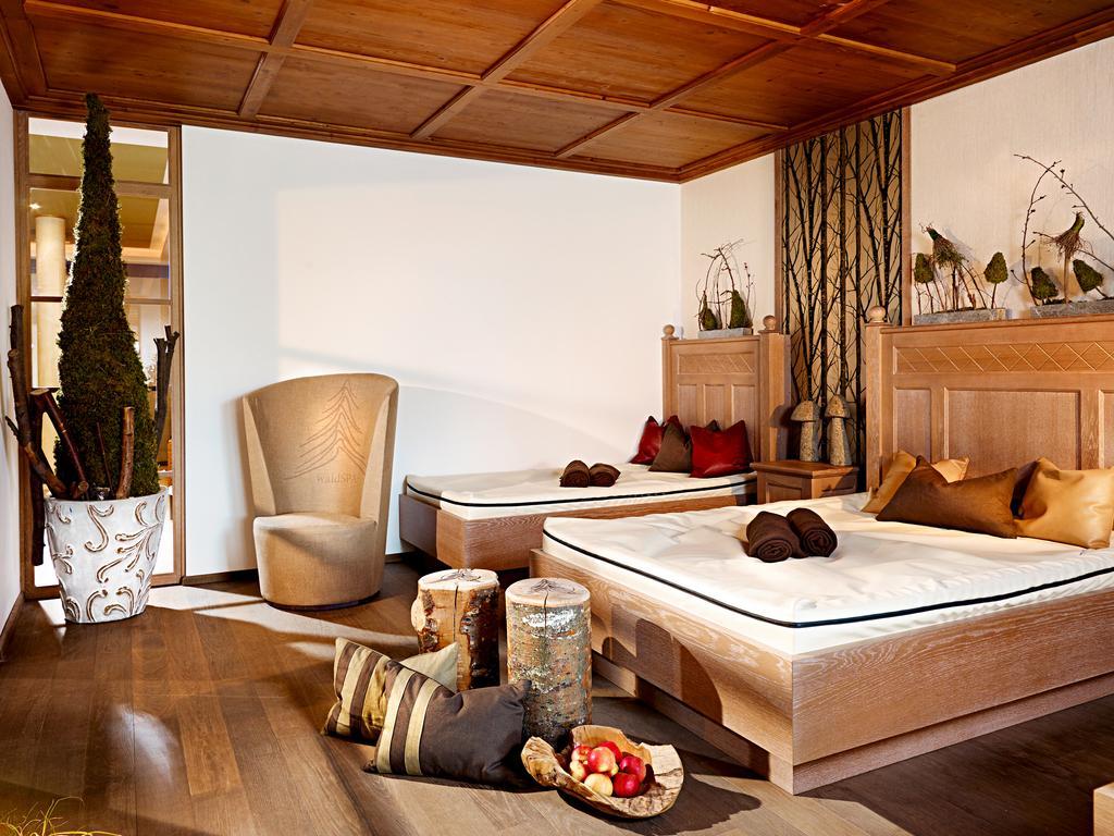 Hotel Forsthofgut Leogang Buitenkant foto